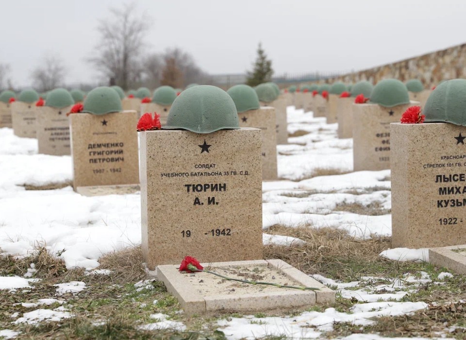 Под Волгоградом в Россошках перезахоронили 180 советских солдат, погибших в годы ВОВ